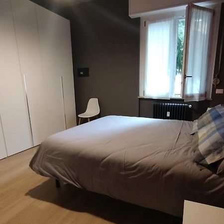 La Casa Di Anna, Appartamento Trilocale Con Balcone E Garage Brescia Eksteriør bilde